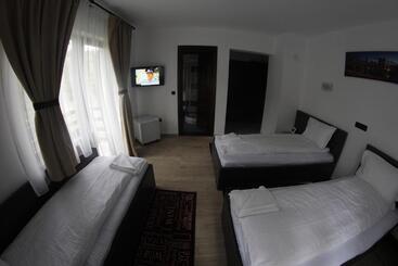 پانسیون Casa Laur Cu Plajă Privată