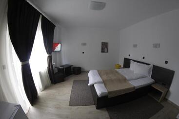 پانسیون Casa Laur Cu Plajă Privată