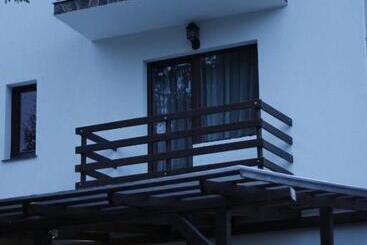 پانسیون Casa Laur Cu Plajă Privată