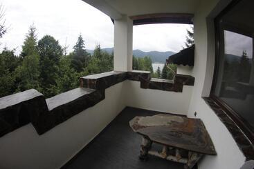 پانسیون Casa Laur Cu Plajă Privată