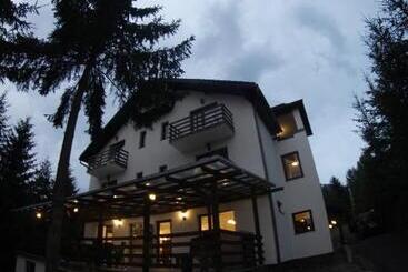 پانسیون Casa Laur Cu Plajă Privată