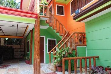 استراحتگاه Stefanie Grace Paradise Inn