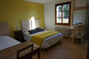 Hostel Auberge De La Perdrix