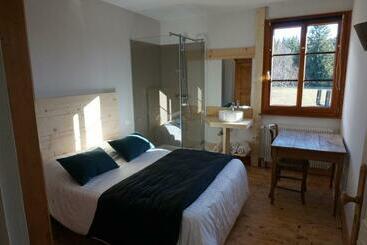 Hostel Auberge De La Perdrix