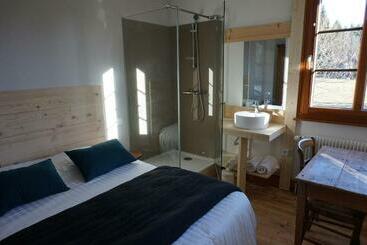 Hostel Auberge De La Perdrix