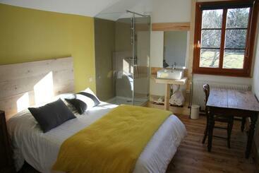 Hostel Auberge De La Perdrix