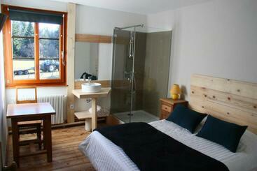 Hostel Auberge De La Perdrix