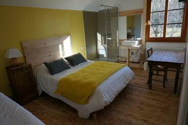 Hostel Auberge De La Perdrix