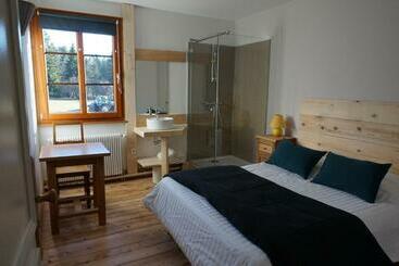 Hostel Auberge De La Perdrix