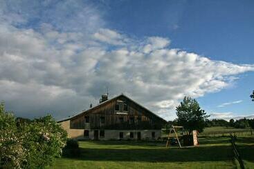 Hostel Auberge De La Perdrix
