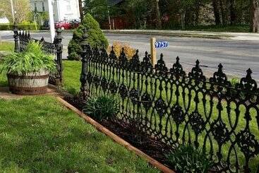 Farmhouse Inn B&b