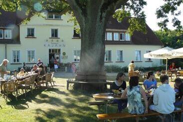هتل Gutshaus Kajahn