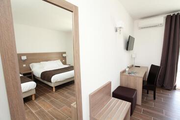 هتل Hôtel Des Nacres