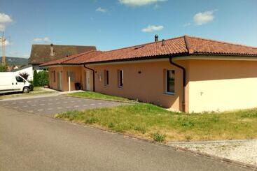 پانسیون Bed And Breakfast Villa Hallau