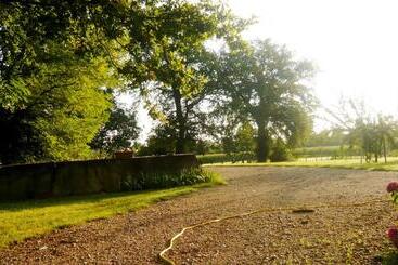 پانسیون Bed & Breakfast   Maison De Marie