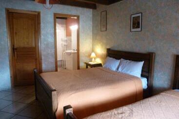 تختخواب و صبحانه Les Chambres De Solgne