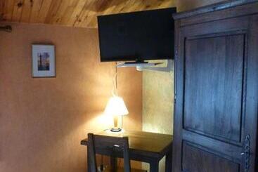 تختخواب و صبحانه Les Chambres De Solgne