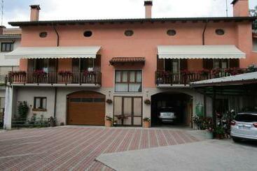 בית מלון כפרי Al Castello