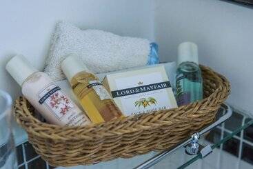 هتل The Edenwild Boutique Inn