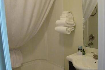 مُتل Paddock Inn