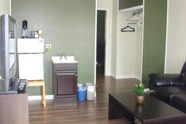 مُتل Paddock Inn