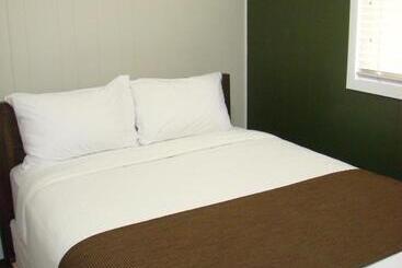 مُتل Paddock Inn