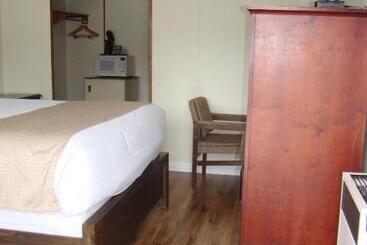مُتل Paddock Inn