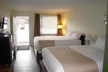 مُتل Paddock Inn