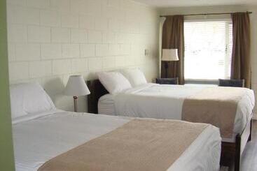 مُتل Paddock Inn