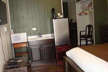مُتل Paddock Inn