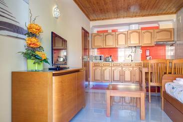 Choromar Apartments