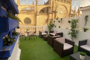 مسافرخانه Catedral Boutique