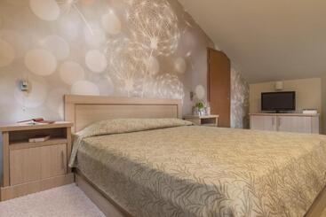 هتل Apartments Malina