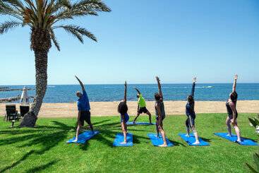 Constantinou Bros Athena Beach Hotel