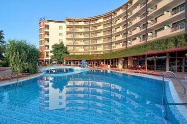هتل Berlin Green Park All Inclusive & Beach