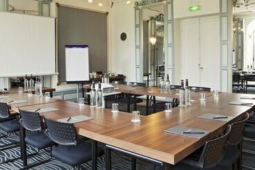 هتل Vaeshartelt Maastricht