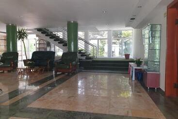 هتل Central