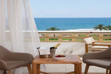 هتل Constantinou Bros Athena Royal Beach