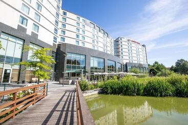 هتل Crowne Plaza Brussels Airport, An Ihg