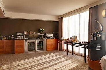 هتل Crowne Plaza Brussels Airport, An Ihg