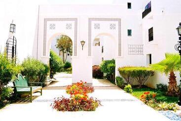 هتل El Pueblo Tamlelt