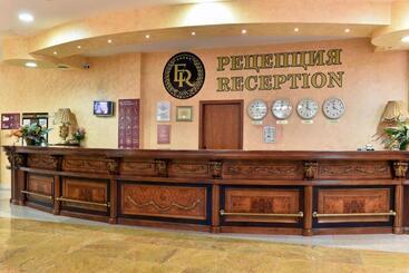 Estreya Residence Hotel And Spa