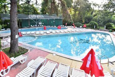 Estreya Residence Hotel And Spa