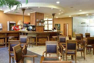 Estreya Residence Hotel And Spa