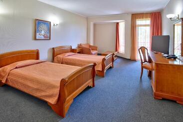 Estreya Residence Hotel And Spa