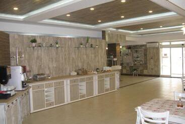 Estreya Residence Hotel And Spa