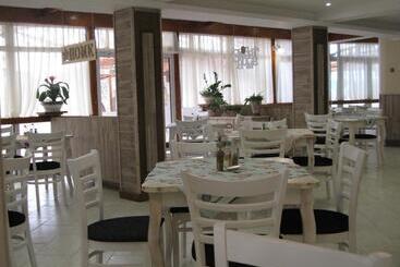 Estreya Residence Hotel And Spa