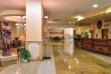 Estreya Residence Hotel And Spa