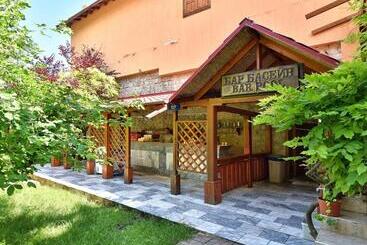 Estreya Residence Hotel And Spa
