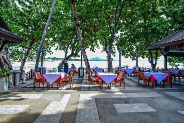 هتل First Bungalow Beach Resort